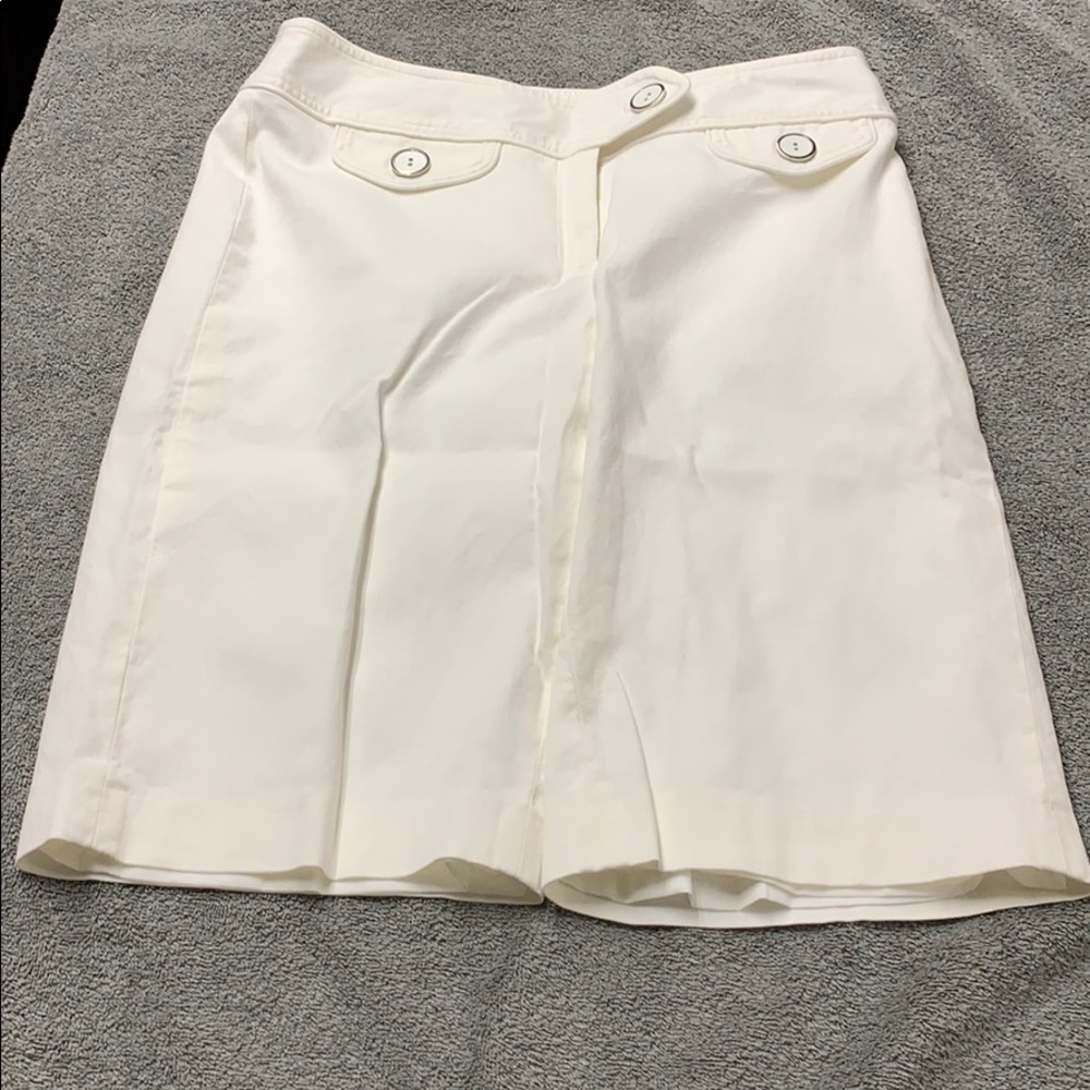 White House Black Market women’s shorts size 6